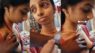 Sexy Mallu Aunty Boobs Pressed By Electrician Full Clip