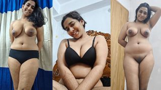 Viral Bengali Girl Showing Video Call Her BF Masturbating Pussy