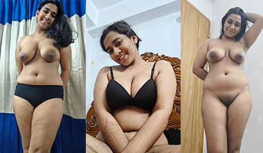 Viral Bengali Girl Showing Video Call Her BF Masturbating Pussy