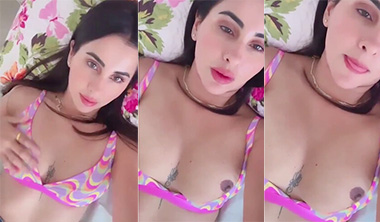Model Meetii Kalher Pussy Mastrubating With Vibrator