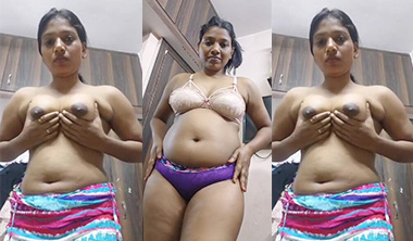 Indian Kerala Mallu Girl Fingering In Pussy Showing Video